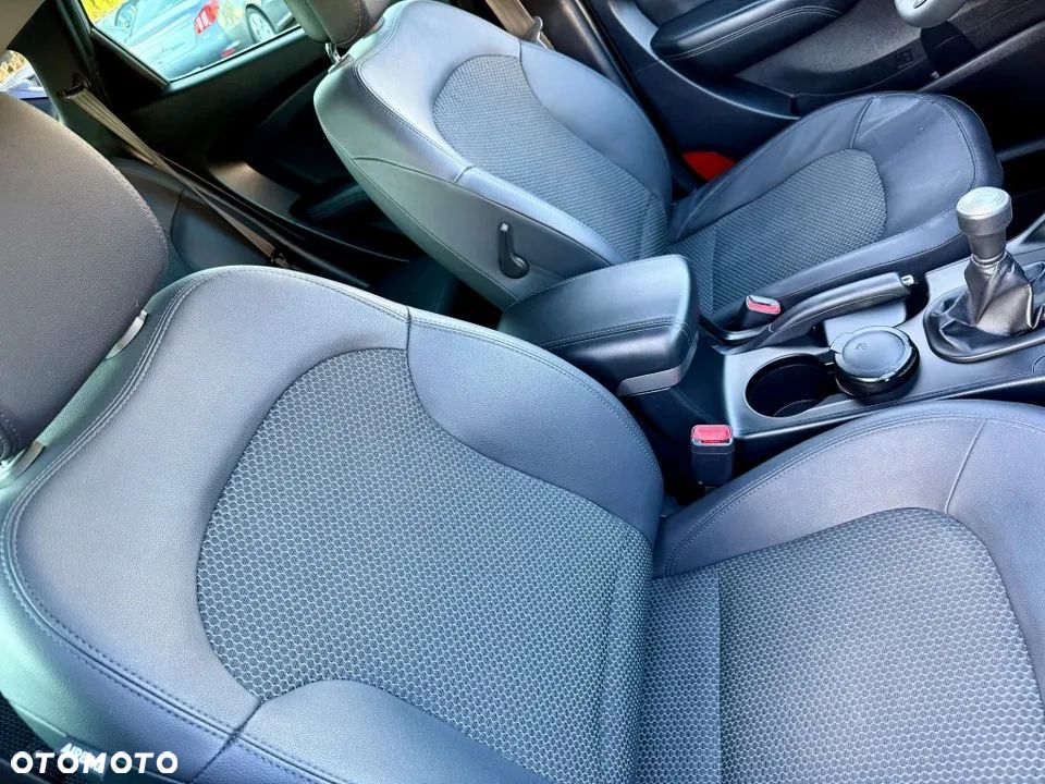 Hyundai ix35 2.0 4WD Premium - 30