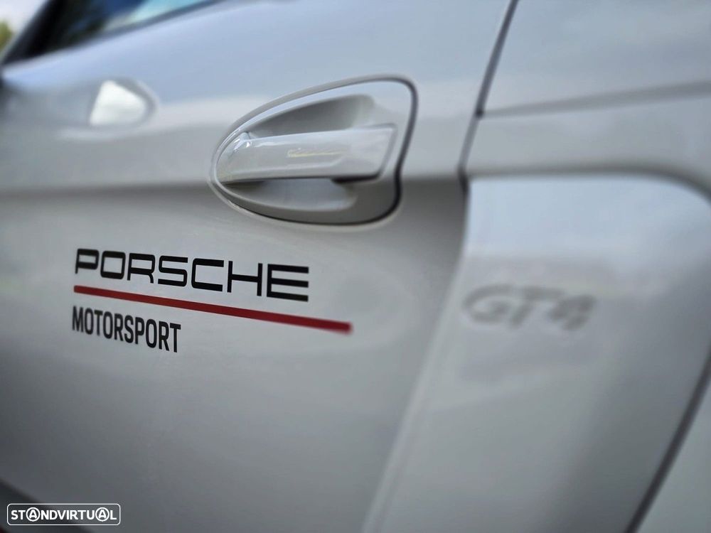 Porsche Cayman GT4 - 31