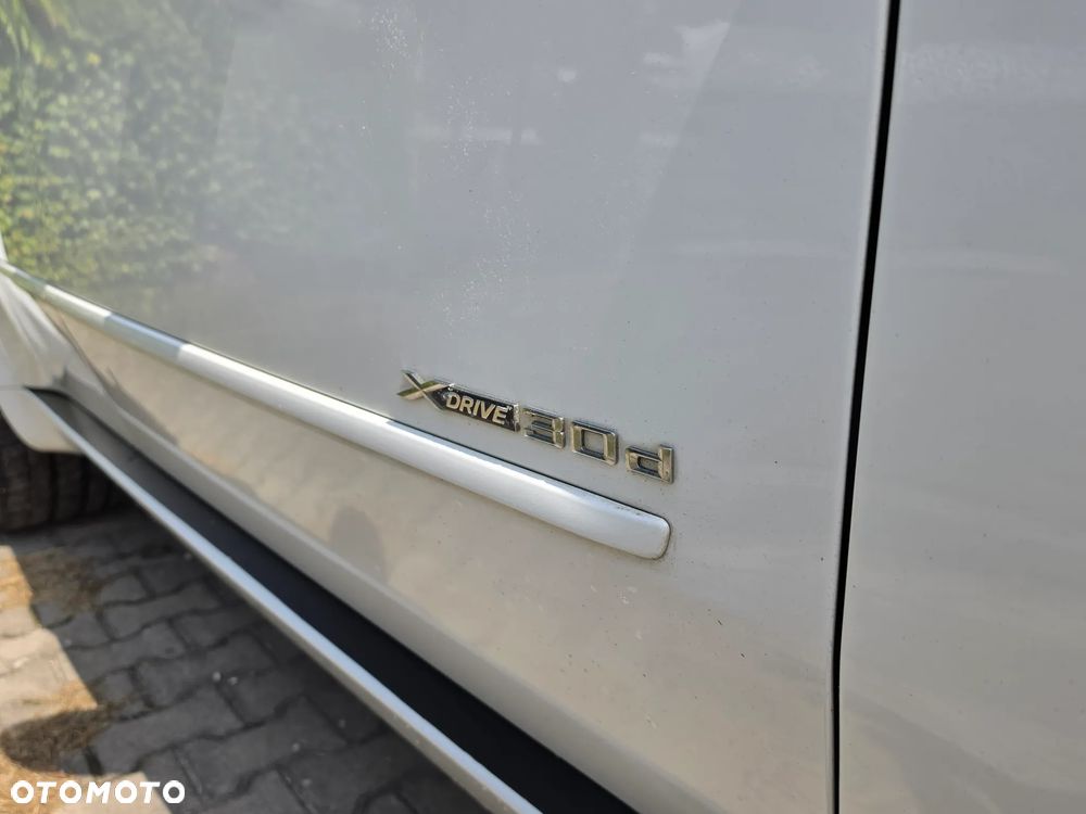 BMW X5 xDrive30d - 14