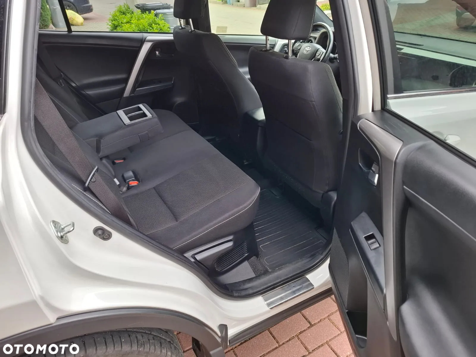 Toyota RAV4 Hybrid Selection 4x2 - 16