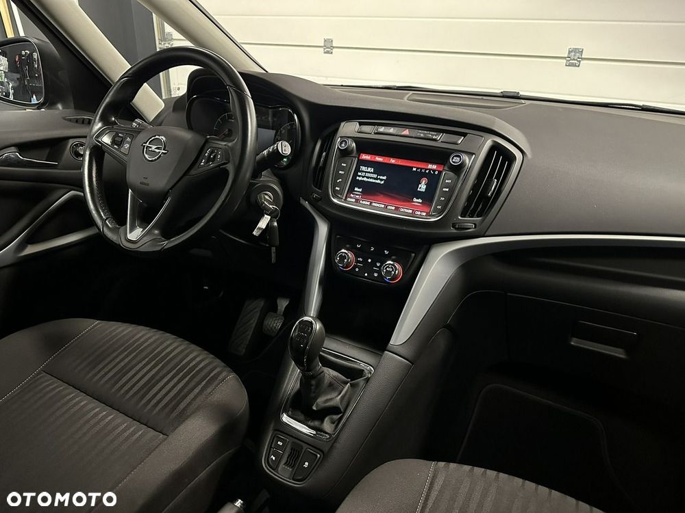 Opel Zafira - 8