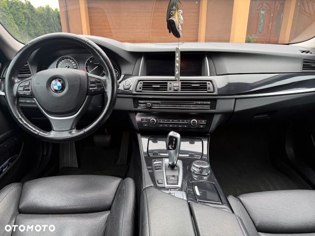BMW Seria 5 520d - 5