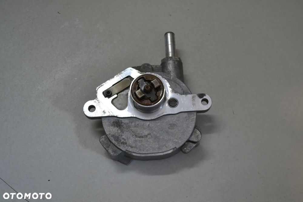 MERCEDES W204 W207 W212 1,8 CGI POMPA PODCIŚNIENIA VACUM 2712301665 - 2