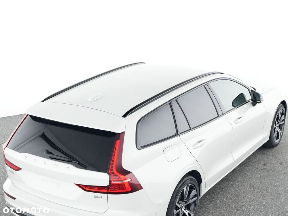 Volvo V60 B4 B DKG Plus Dark - 9