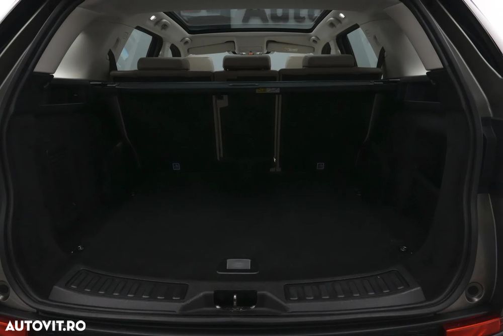Land Rover Discovery Sport - 27