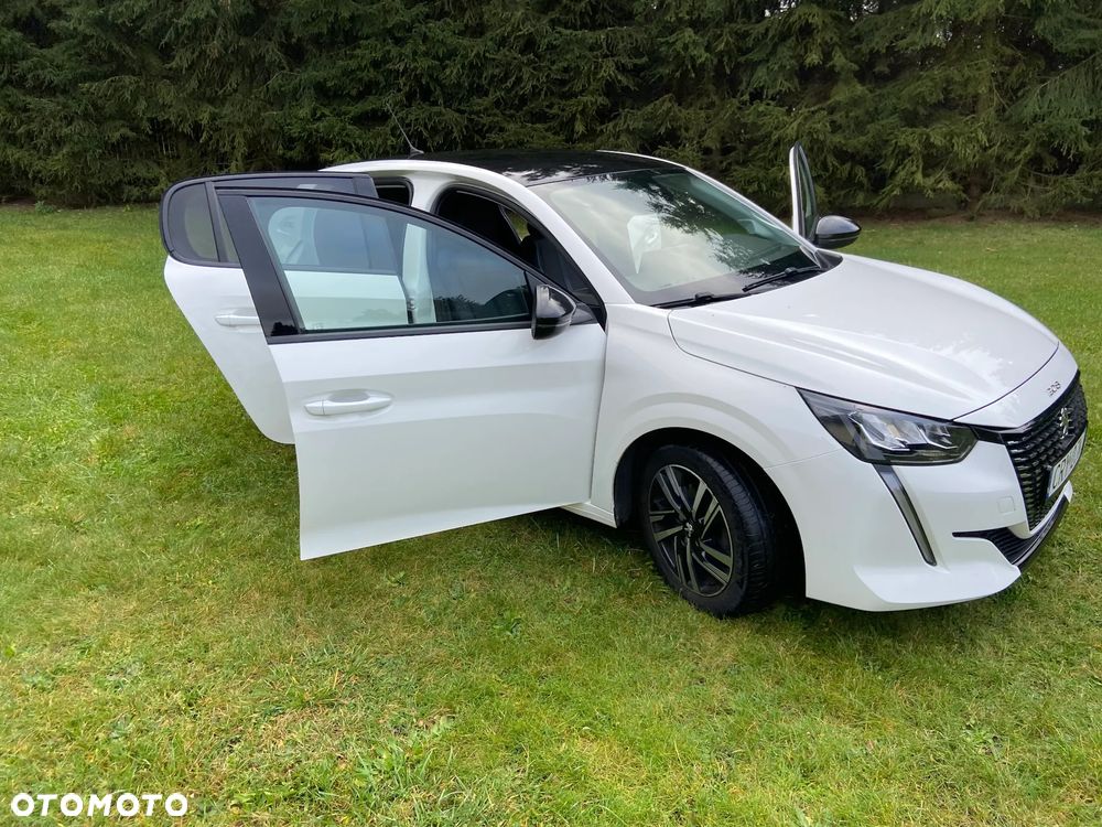 Peugeot 208 - 26