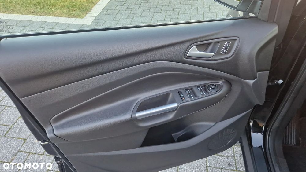 Ford Kuga 1.5 EcoBoost 2x4 Titanium - 20