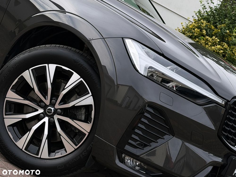 Volvo XC 60 B4 D AWD Plus Dark - 34
