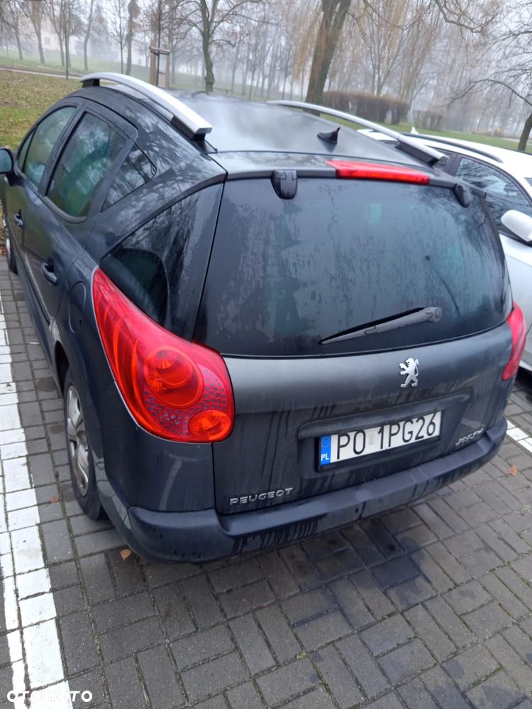 Peugeot 207 1.4 - 7