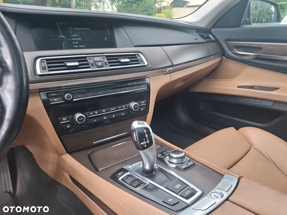 BMW Seria 7 730d Blue Performance - 11
