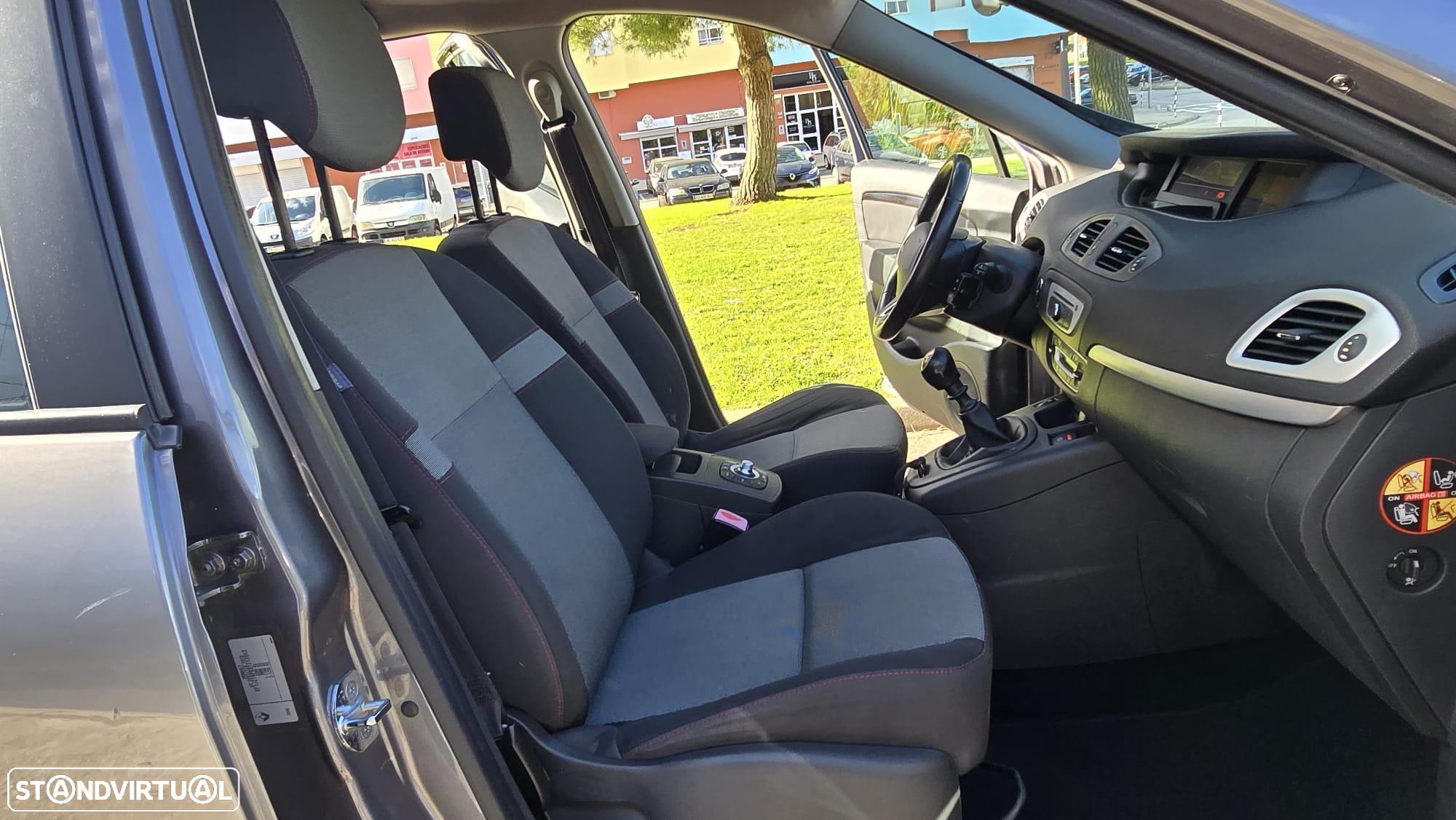 Renault Grand Scénic 1.5 dCi Dynamique S SS - 13