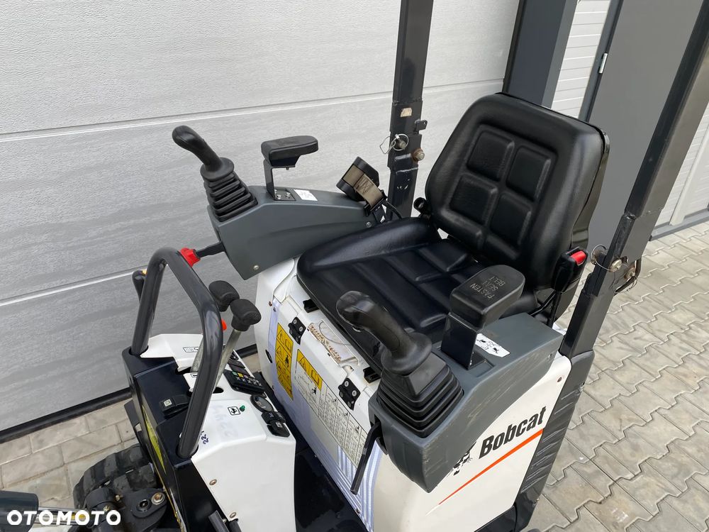 Bobcat E10Z Minikoparka - 8