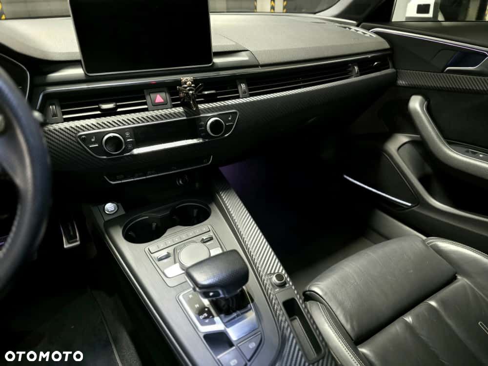 Audi A4 Avant 3.0 TDI S tronic - 26