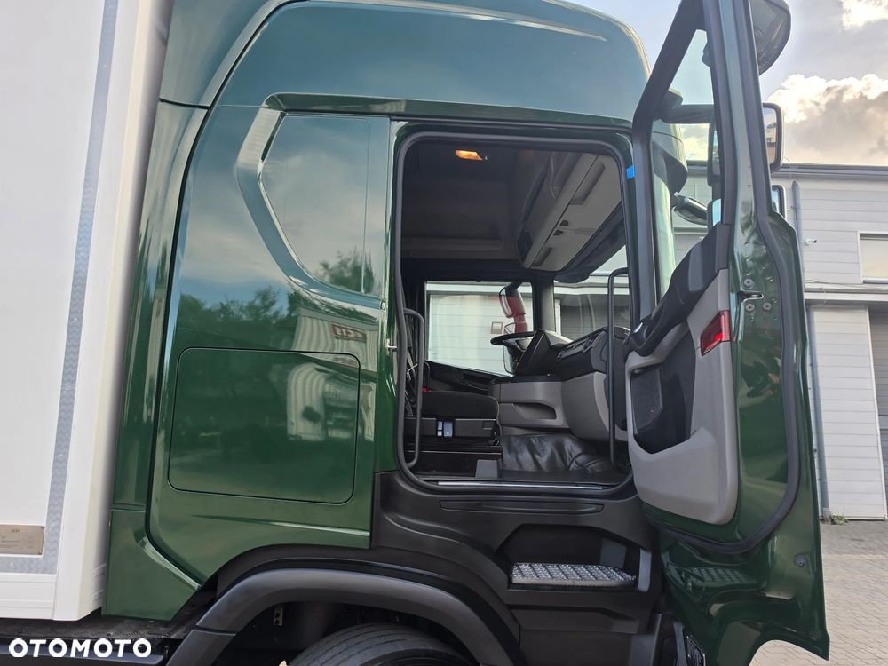 Scania R450/ Chłodnia / 6x2 / Pierwszy właściciel / Import Niemcy / Zadbana / Gotowa do pracy bez wkładu / Euro 6/ Kontener Kwiatowy / - 19