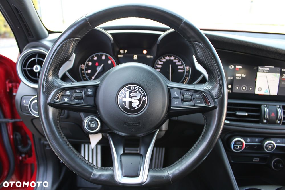 Alfa Romeo Giulia 2.0 Turbo 16V AT8-Q4 Veloce Ti - 33