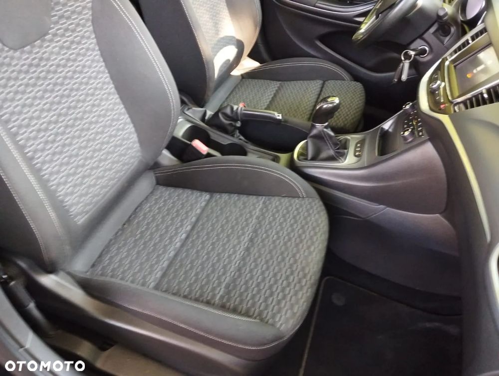 Opel Astra 1.4 Turbo 120 Jahre - 21