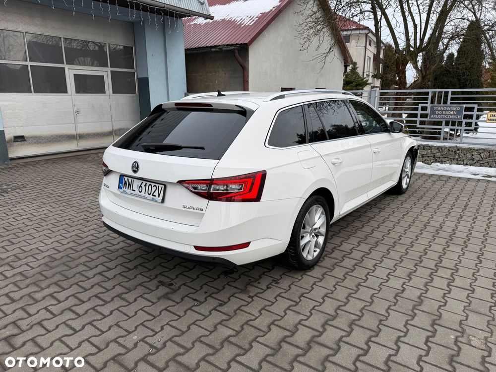 Skoda Superb 2.0 TDI Style DSG - 8