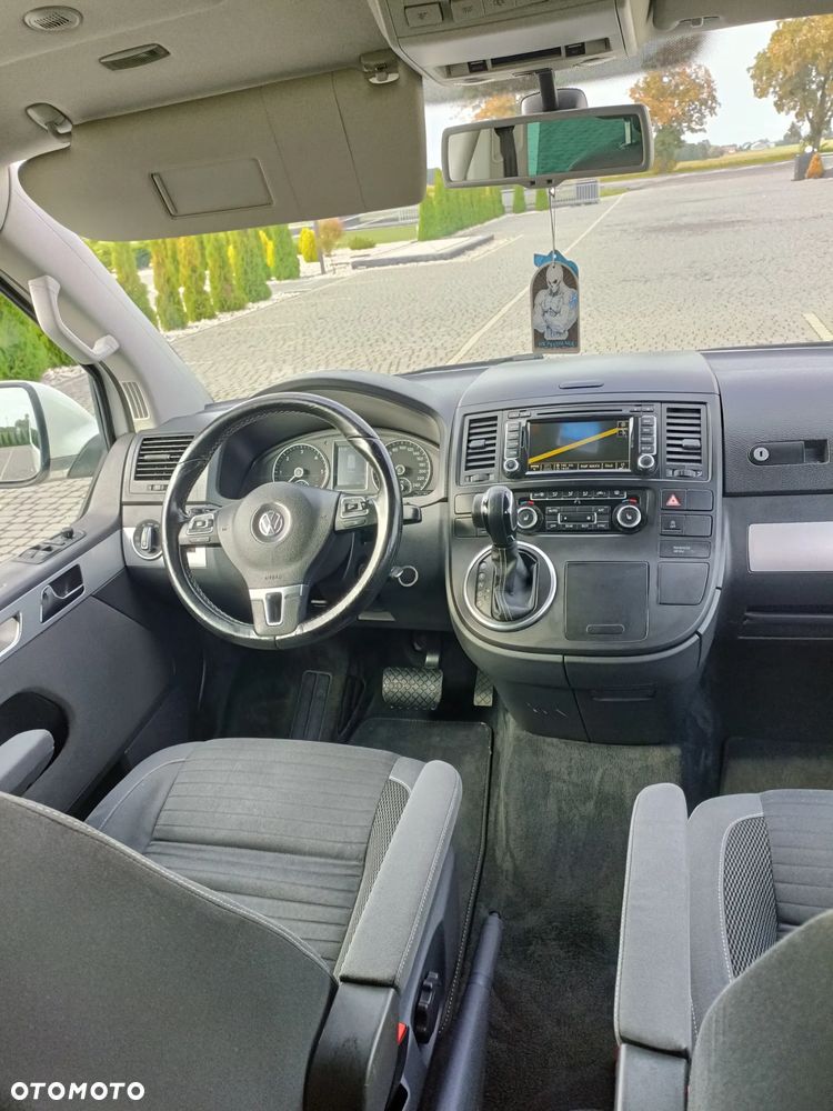 Volkswagen Multivan - 17