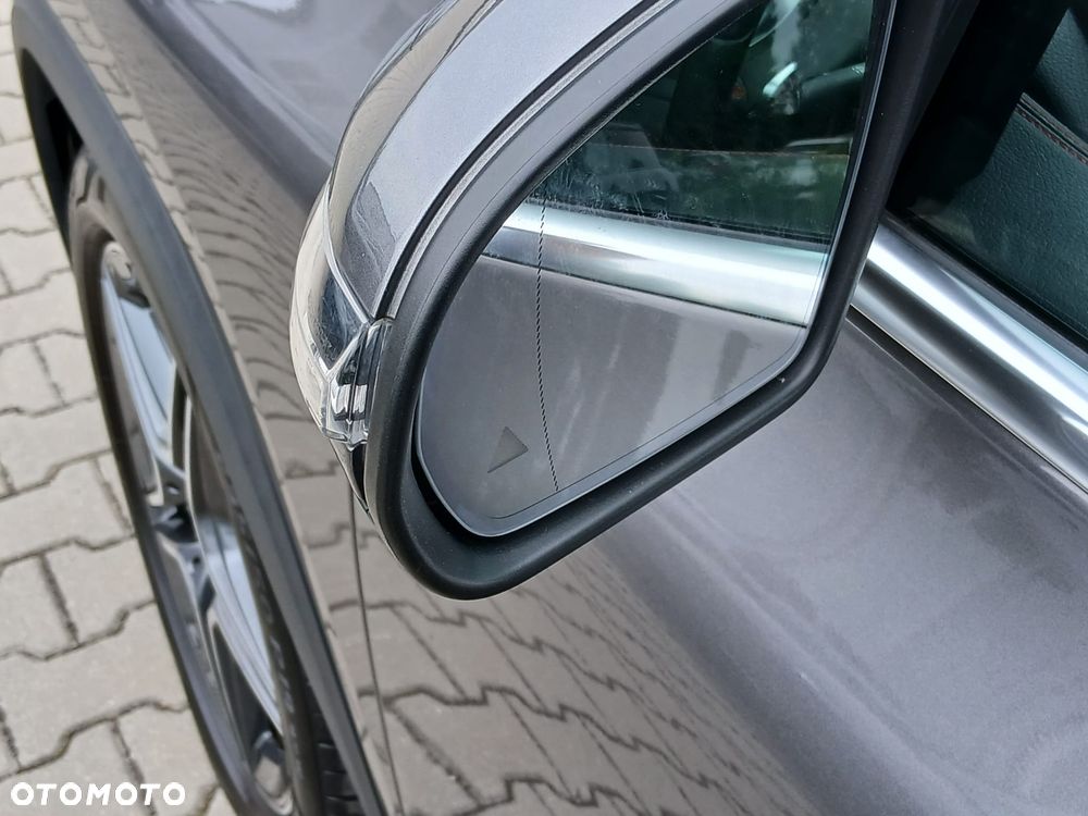 Mercedes-Benz GLA 250 AMG Line - 9
