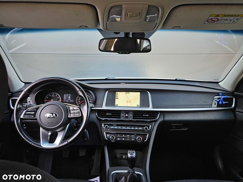 Kia Optima 2.0 M - 9
