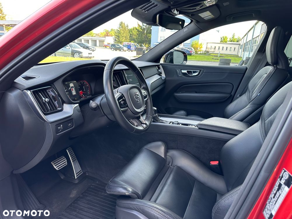 Volvo XC 60 T6 AWD R-Design - 11