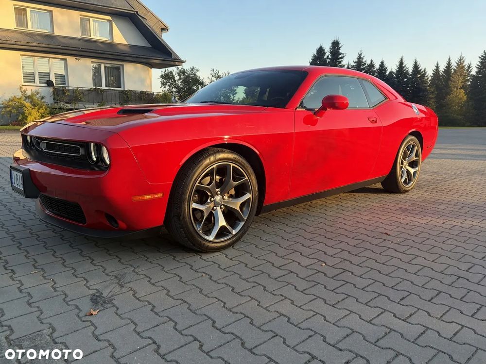 Dodge Challenger - 2