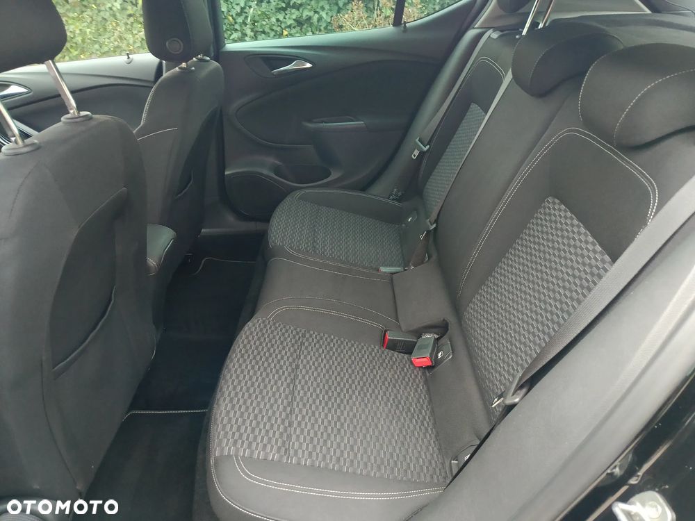 Opel Astra 1.4 Turbo Start/Stop Active - 28