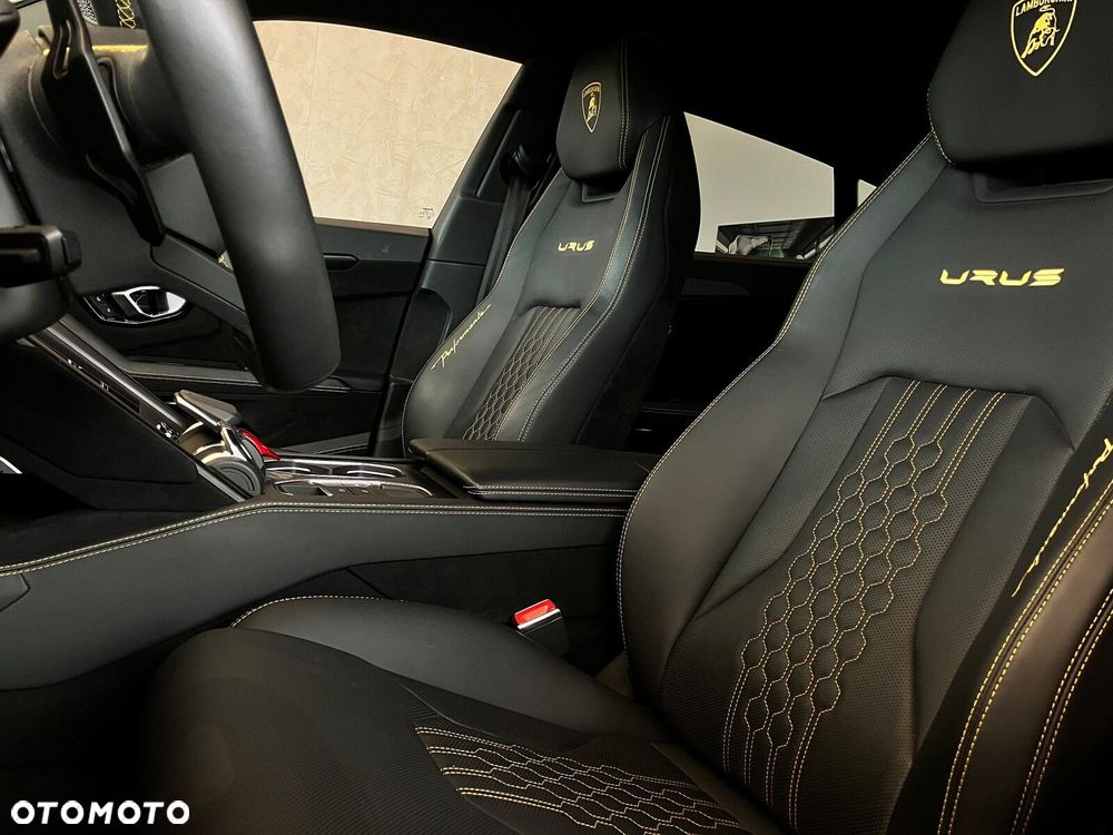 Lamborghini Urus - 15