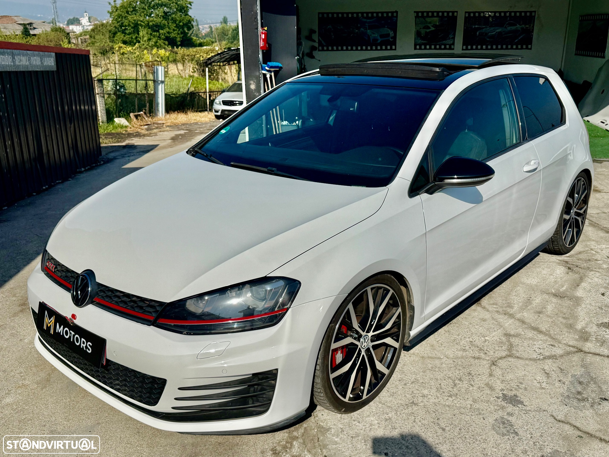 VW Golf 2.0 TSi GTi DSG Performance - 29