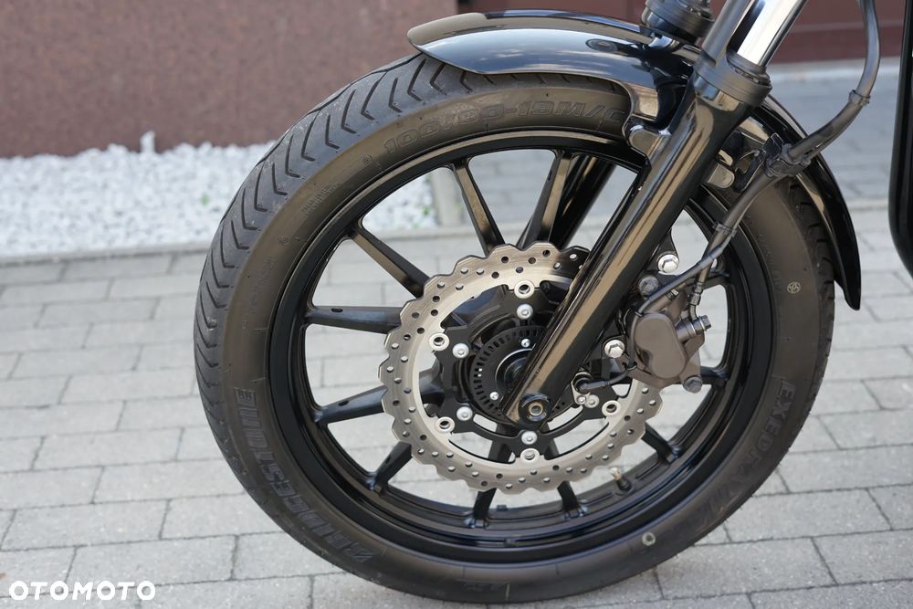 Yamaha XVS - 33