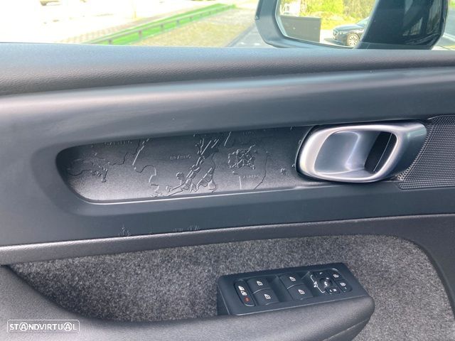 Volvo XC 40 Recharge 69 kWh Single Motor Core - 29