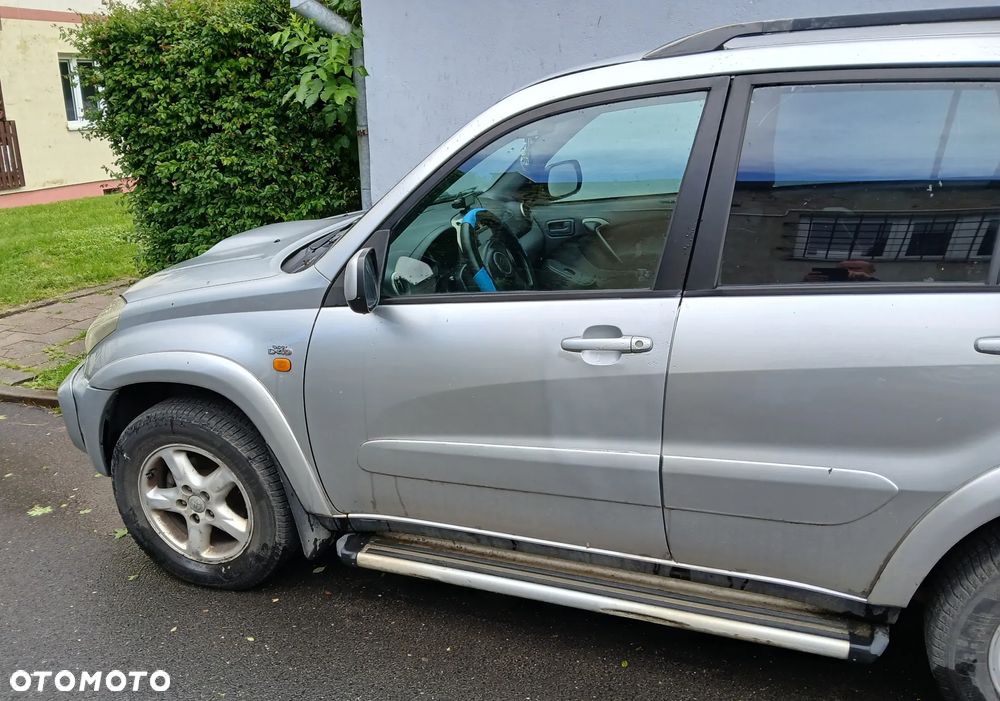 Toyota RAV4 2.0 D-4D 4x4 - 3