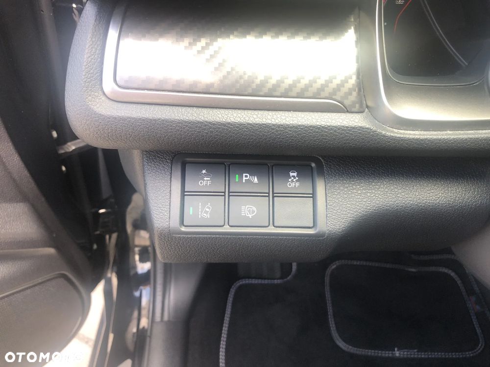 Honda Civic 1.5 T Sport Plus - 18