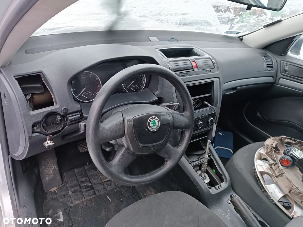 Skoda Octavia II 2004-2013 LA7W Ćwiartka Zderzaki drzwi dach silnik skrzynia koła zawieszenie - 16