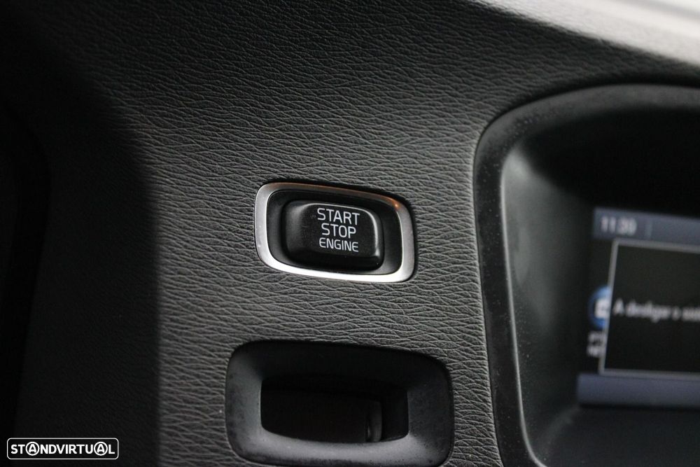 Volvo V60 2.0 D3 Momentum - 14