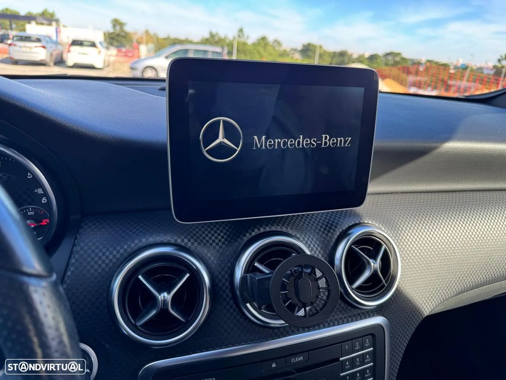 Mercedes-Benz A 180 CDI (BlueEFFICIENCY) Urban - 8