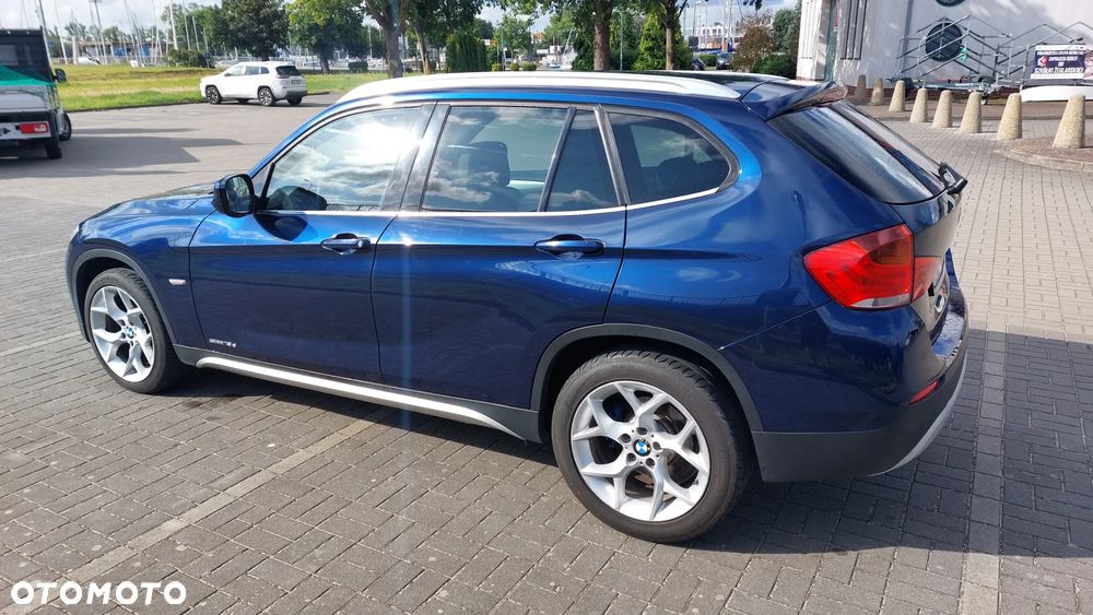 BMW X1 xDrive18d xLine - 11