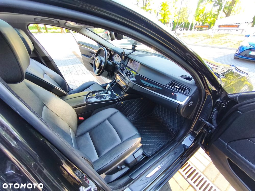 BMW Seria 5 525d - 9