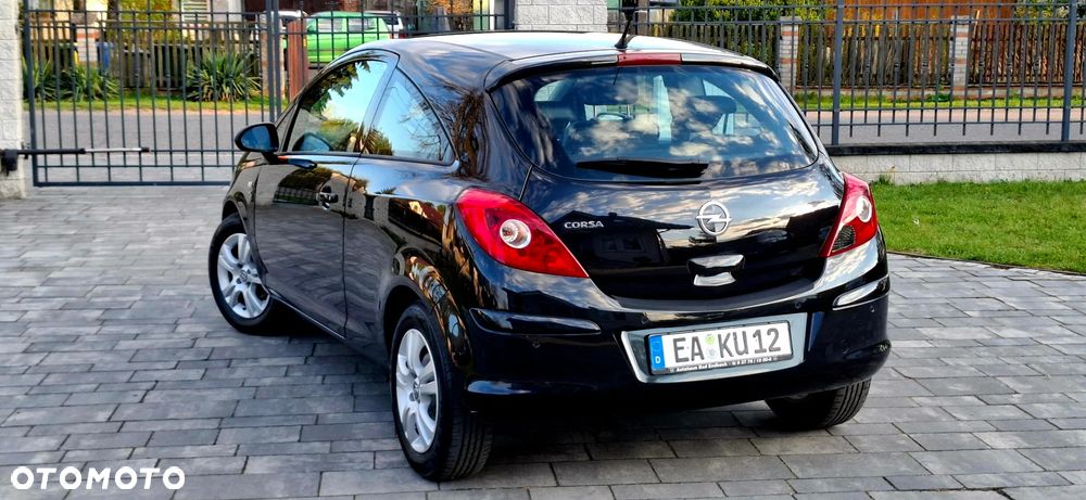 Opel Corsa 1.4 16V Energy - 8