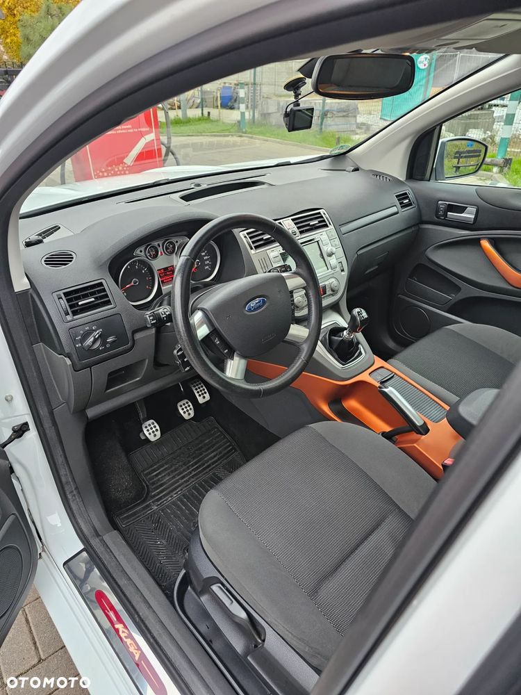 Ford Kuga - 11