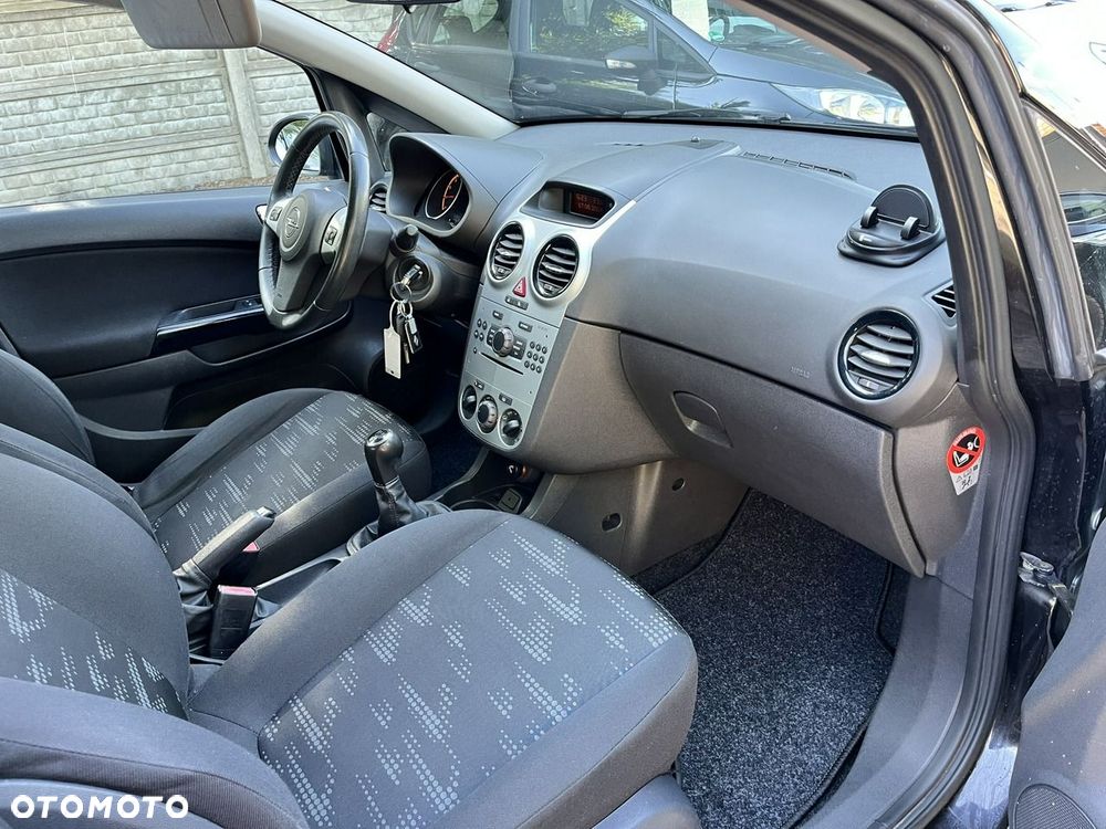 Opel Corsa 1.4 16V Energy - 18