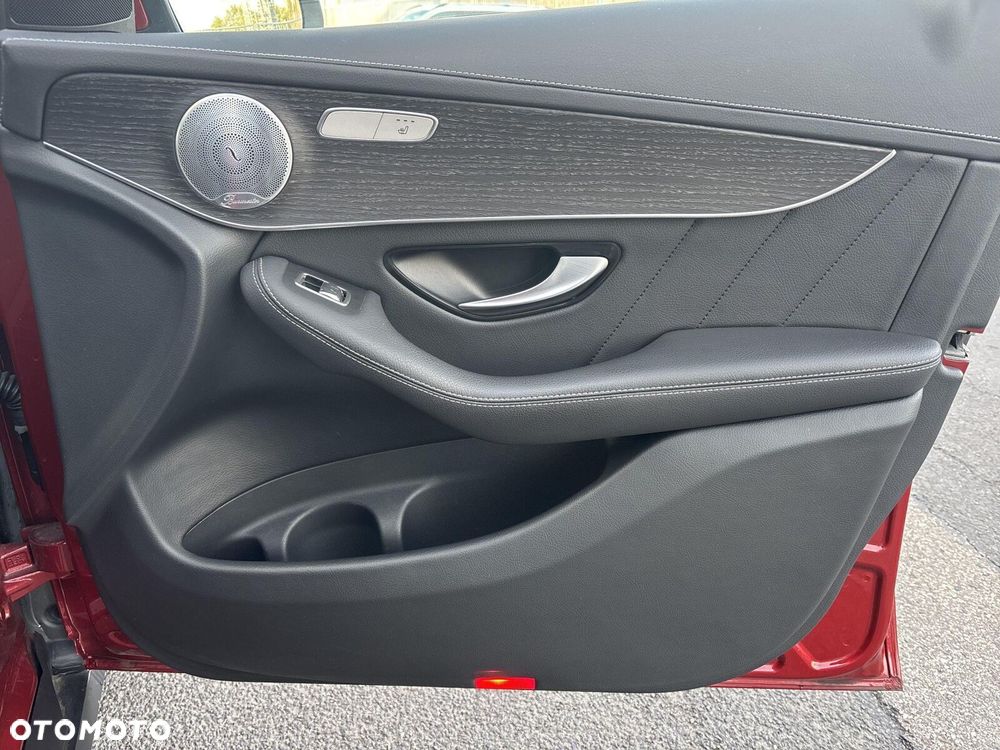 Mercedes-Benz GLC - 19