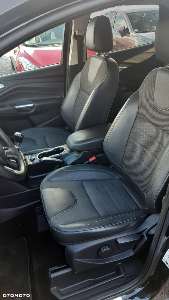 Ford Kuga 1.5 EcoBoost 2x4 Titanium - 15