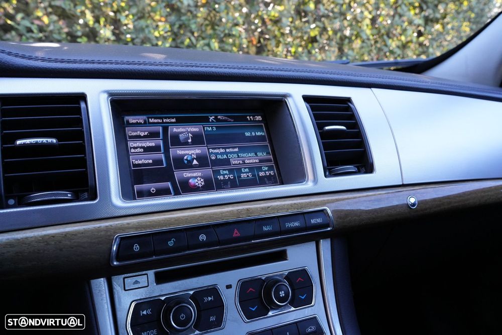 Jaguar XF 2.2 D Luxury - 15