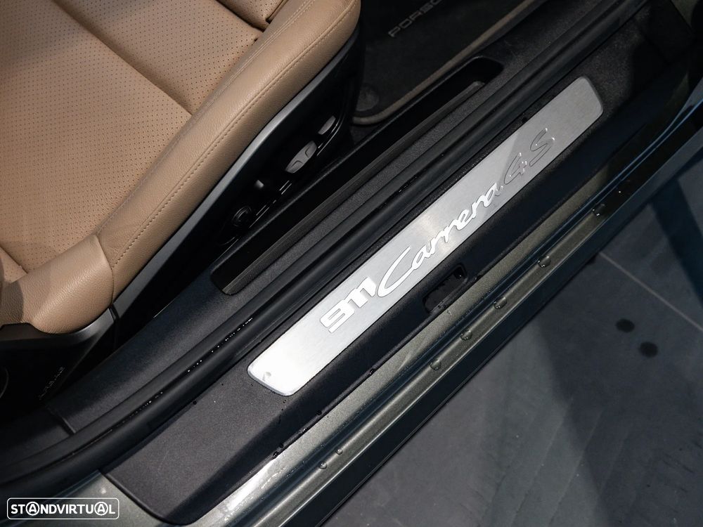 Porsche 911 (992) Carrera 4S PDK - 46