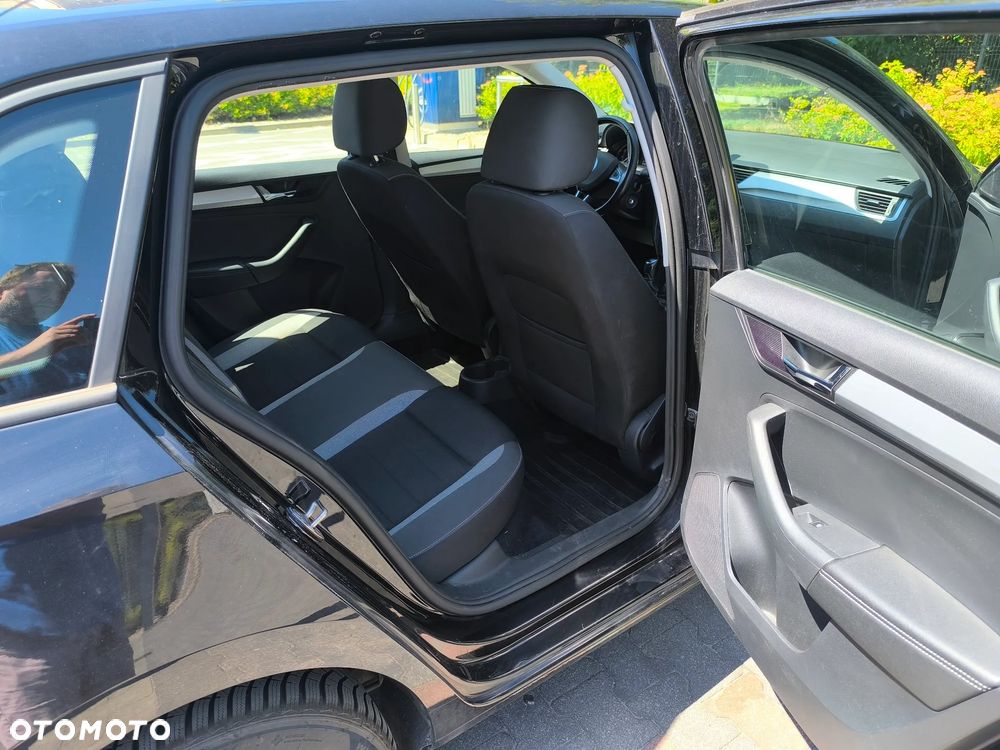 Skoda RAPID 1.0 TSI Ambition - 12