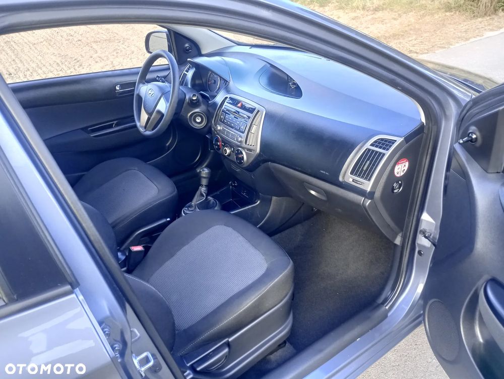 Hyundai i20 - 21