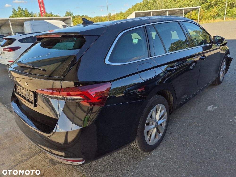 Skoda Octavia 1.5 TSI mHEV Selection DSG - 4