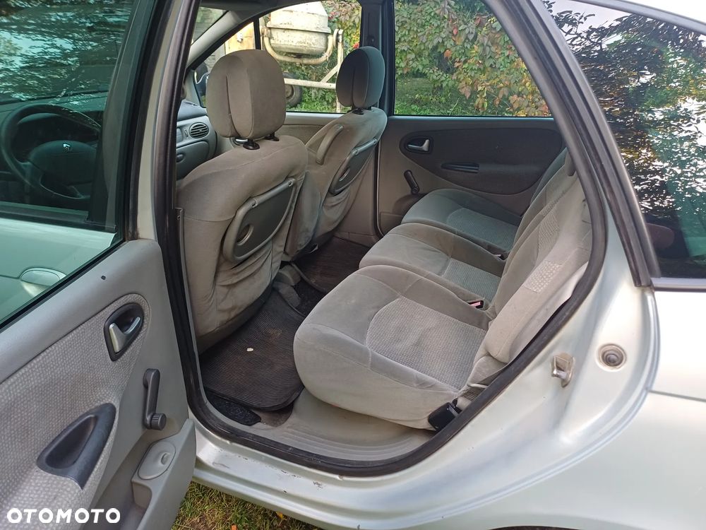 Renault Scenic - 6