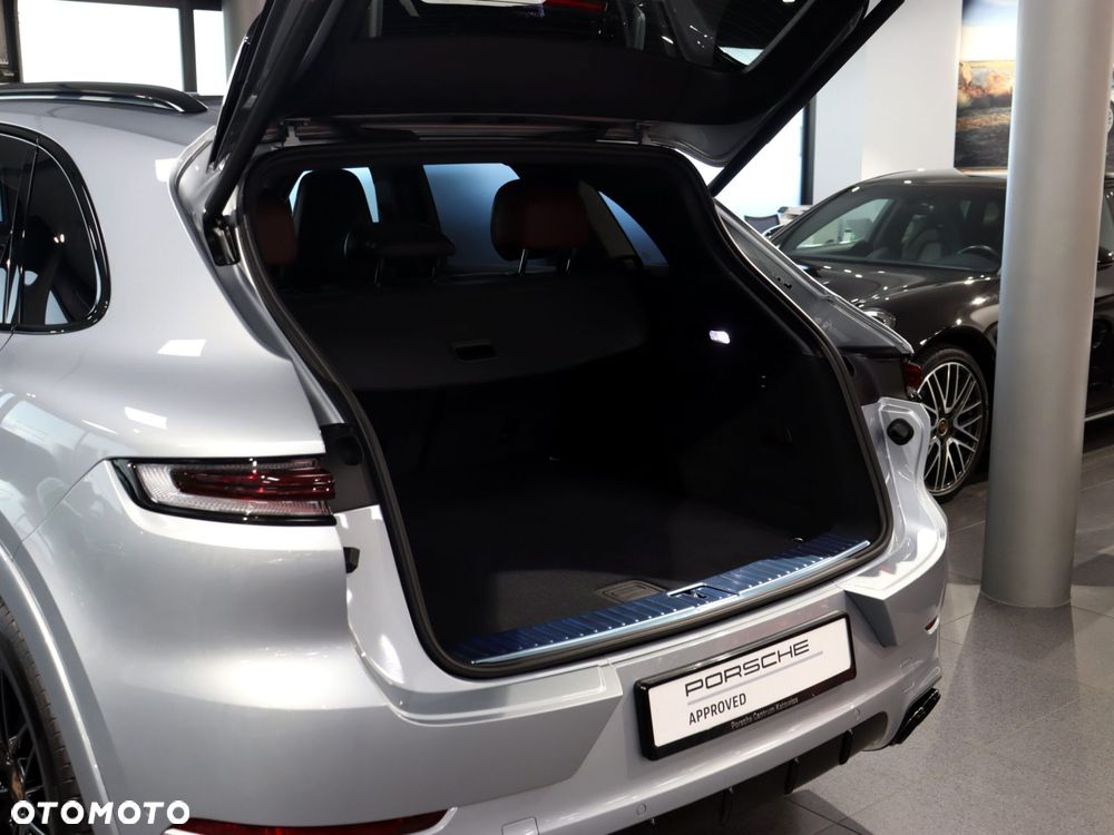 Porsche Cayenne S - 35